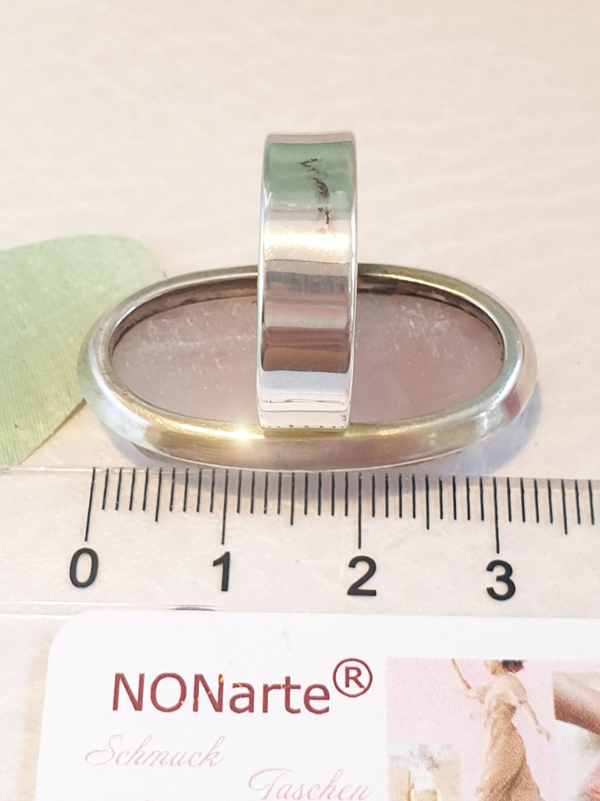 Sterlingsilberring mit großem Rosenquarz