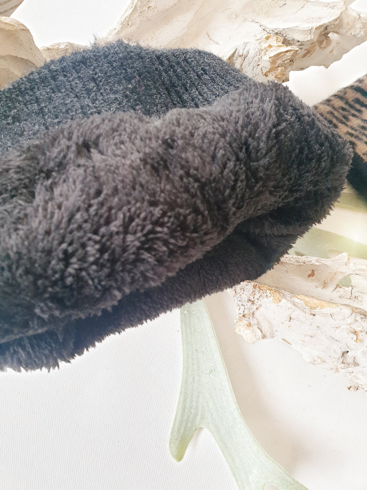 strickmuetze-kappe-beanie-schwarz Camel