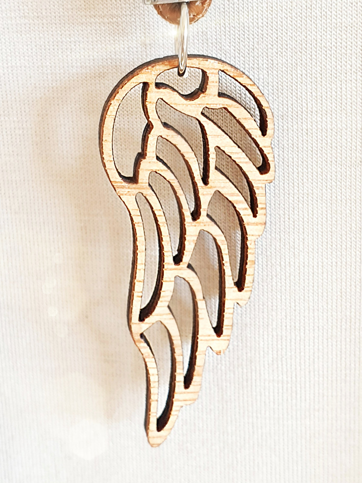 Anhänger Engelsflügel aus Holz