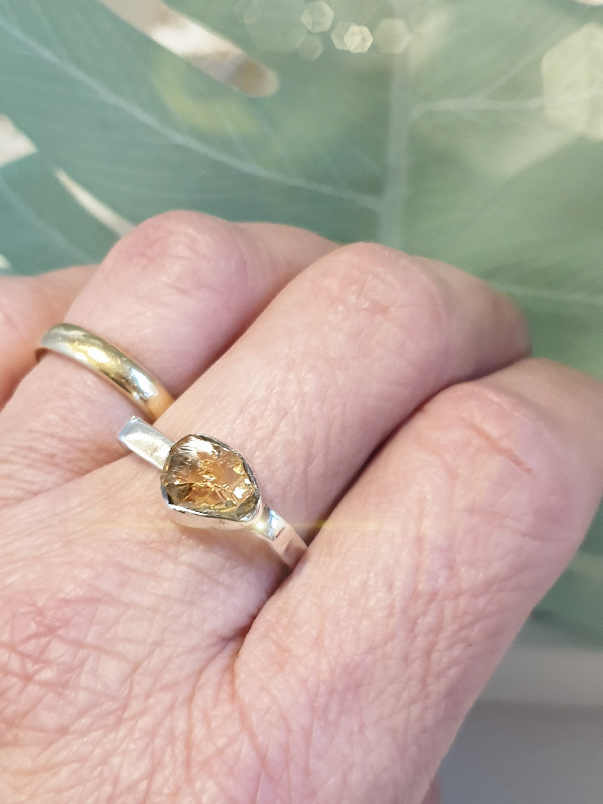 Eckiger Silberring mit citrin