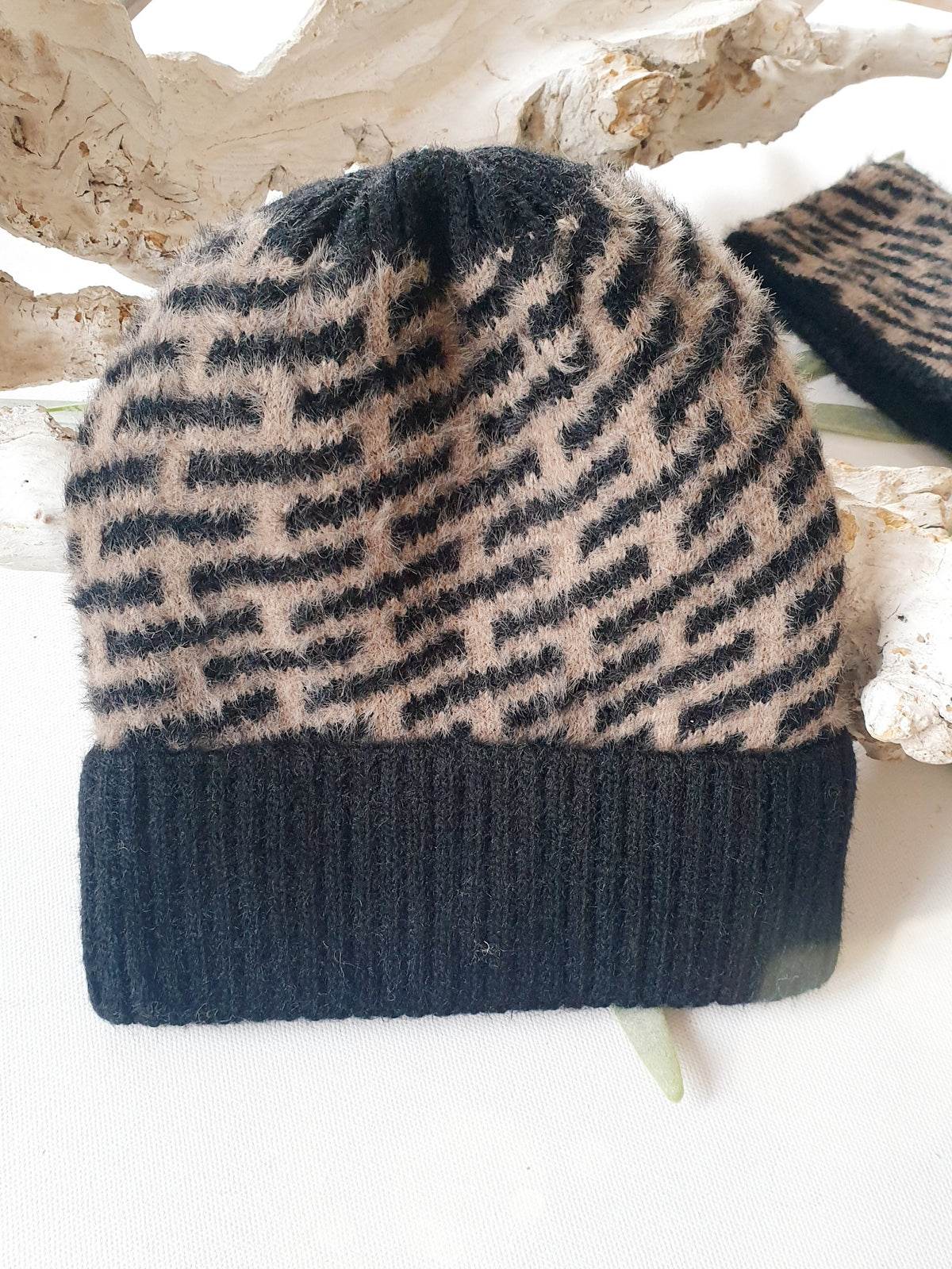 strickmuetze-kappe-beanie-schwarz Camel
