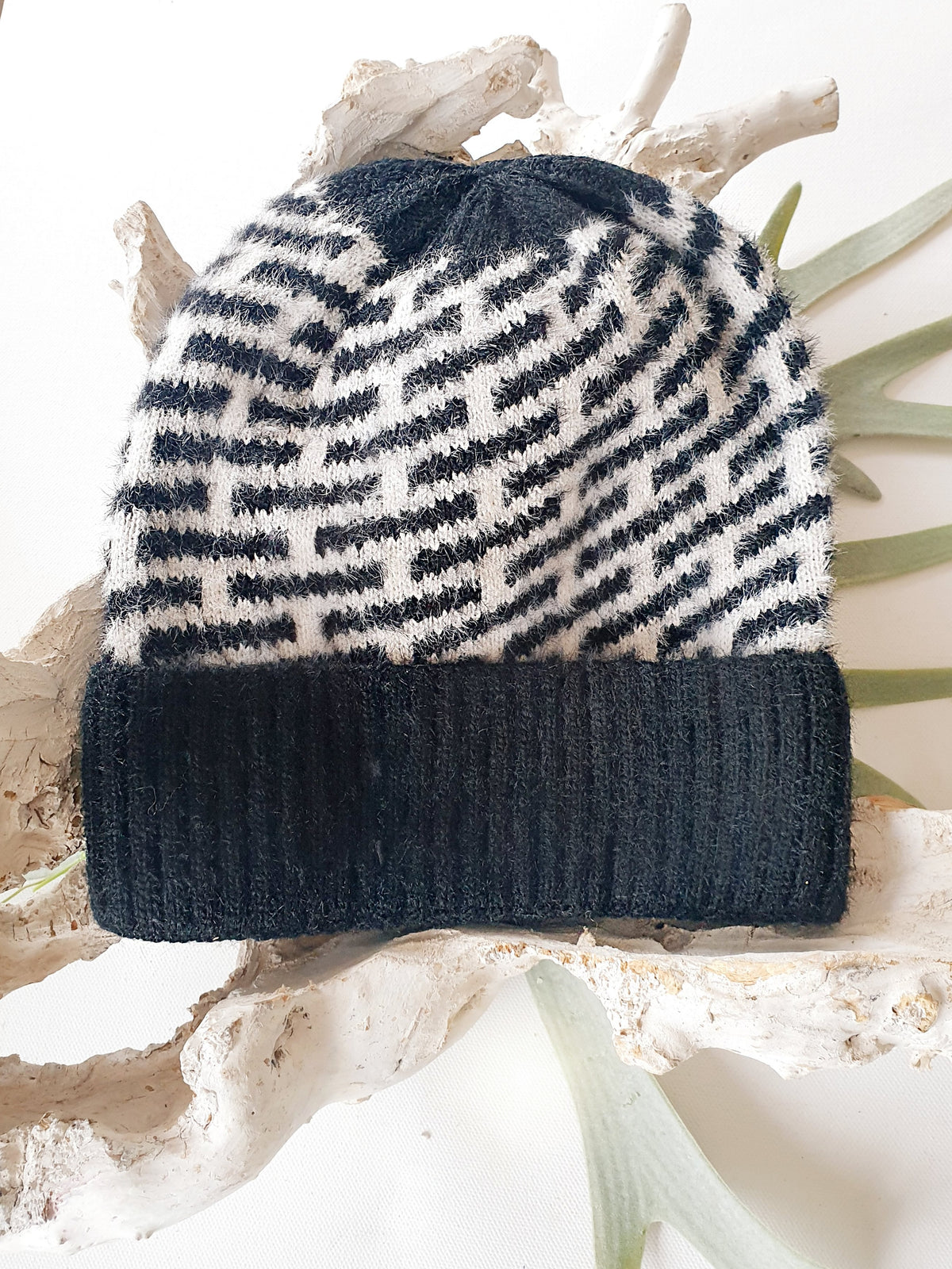 strickmuetze-kappe-beanie-Schwarz Weiß